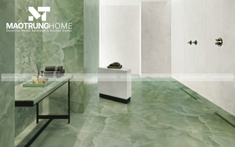 Phòng tắm tươi mới và an toàn với gạch lát nền màu xanh mint