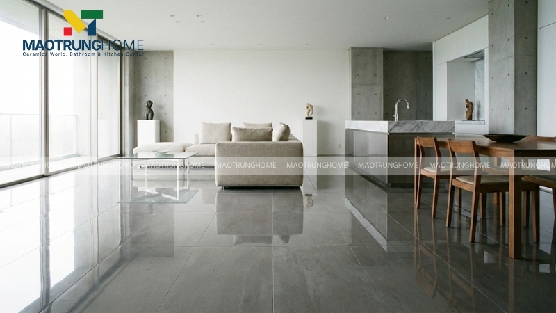 Gạch bóng kiếng màu xám khói sẽ làm nổi bật đồ nội thất