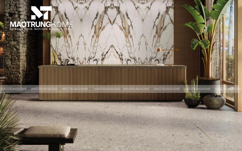 Sự kết hợp giữa họa tiết cổ điển và công nghệ chống trượt hiện đại