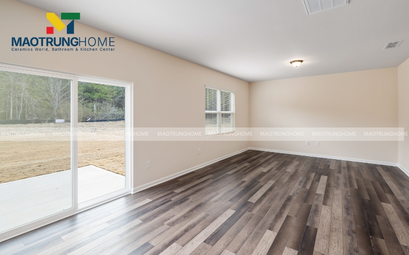 Tạo đường trang trí độc đáo quanh sàn nhà bằng gạch giả gỗ