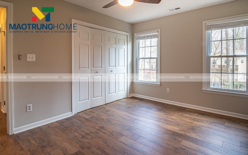 Kỹ thuật lát so le giúp mặt sàn trông hài hòa và cân đối