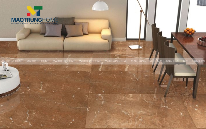 Những đường vân đá nổi bật trên nền nâu đất tạo điểm nhấn cuốn hút