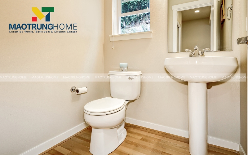 Gạch vân gỗ tông nâu vàng mang thiên nhiên vào không gian riêng tư