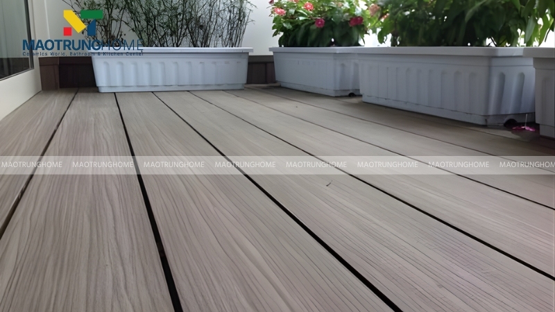 Gạch giả gỗ mang lại sự ấm áp và gần gũi