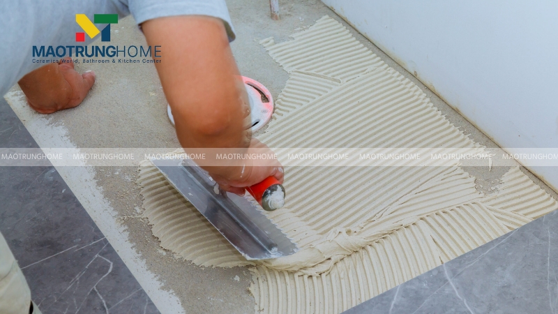 Phồng tránh gạch phồng bằng cách sử dụng keo dán gạch thay thế hồ dầu truyền thống