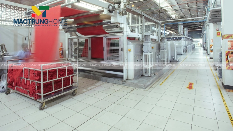Nhóm gạch trắng ngà và kem sáng (Mẫu 7)