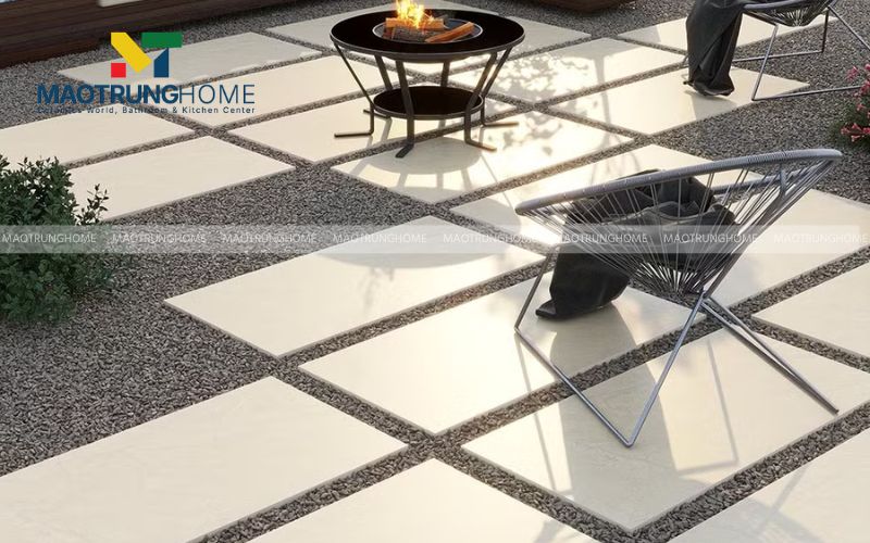 Gạch Porcelain 20mm giải pháp chịu lực cực lớn cho gara ô tô