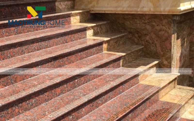 Điểm nhấn quyền quý từ mẫu gạch vân đá ánh kim cao cấp