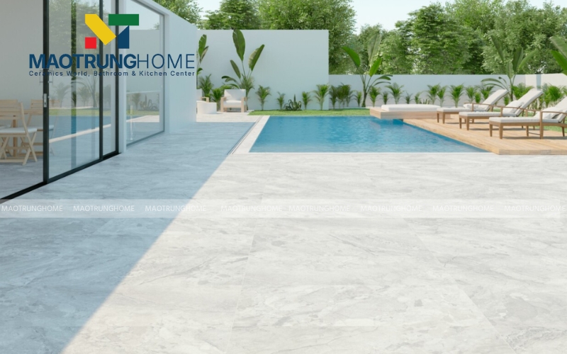 Bề mặt nhám sần đảm bảo an toàn chống trơn trượt cho khu vực ngoài trời