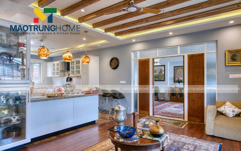 Bề mặt nhám sần mô phỏng vân gỗ thật giúp chống mài mòn hiệu quả