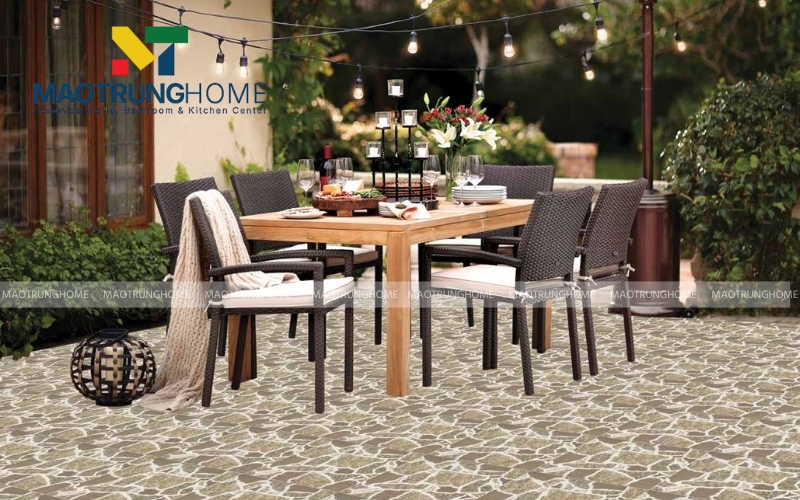 Gạch vân đá bề mặt men Matt mờ giúp chống lóa dưới ánh nắng