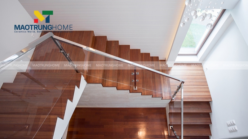 Gạch vân gỗ tông màu trầm đẹp