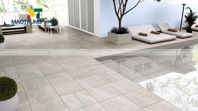 Chọn gạch cho hành lang nhà phố hẹp và thiếu sáng