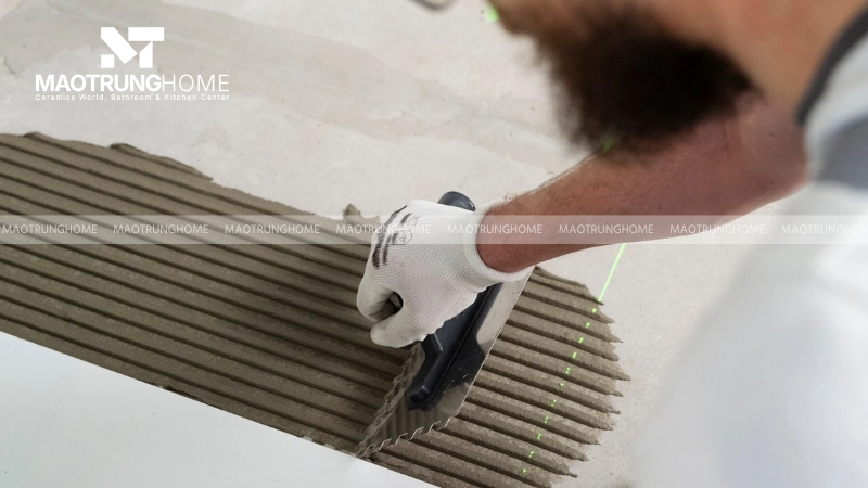 Lưu ý kỹ thuật khi thi công gạch chỉ ốp tường
