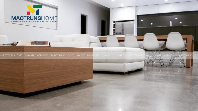 Phối màu tường trắng hiện đại với gạch màu xám và trung tính