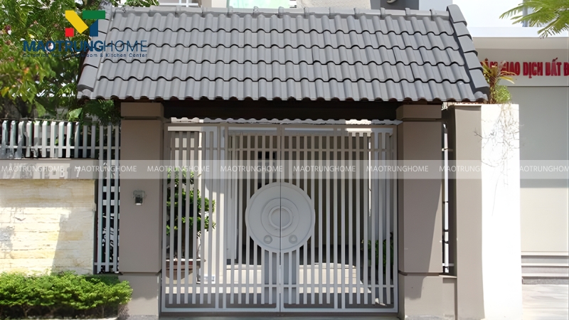 Cổng mái ngói hiện đại tối giản
