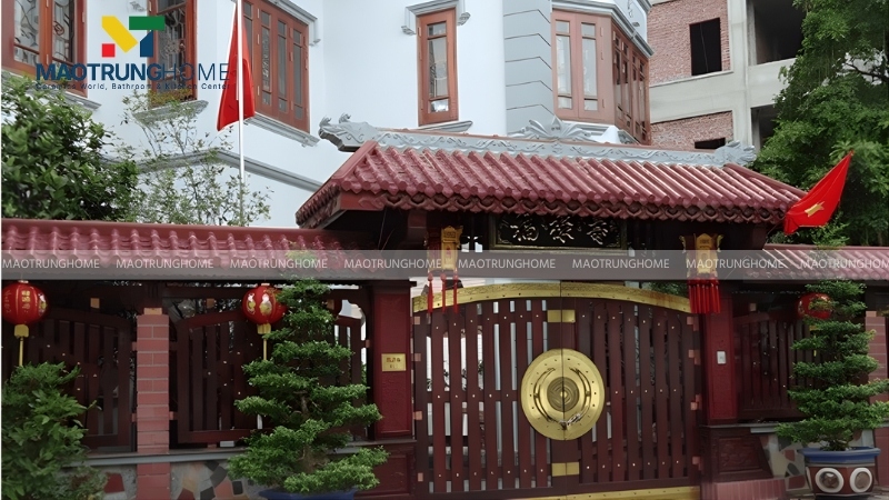 Cổng mái ngói phong cách cổ điển