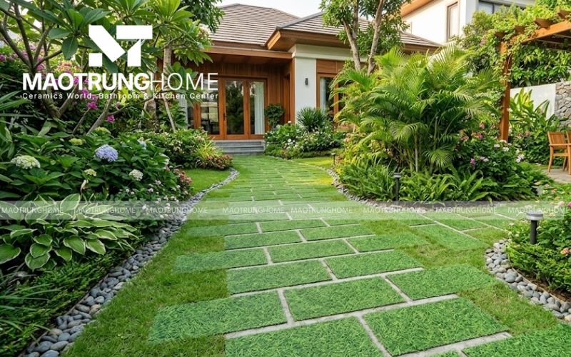 Gạch giả cỏ giúp không gian ngoại thất luôn xanh mát quanh năm