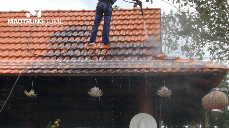 Thông thường, bạn nên kiểm tra và vệ sinh sơ bộ 1 - 2 năm một lầ