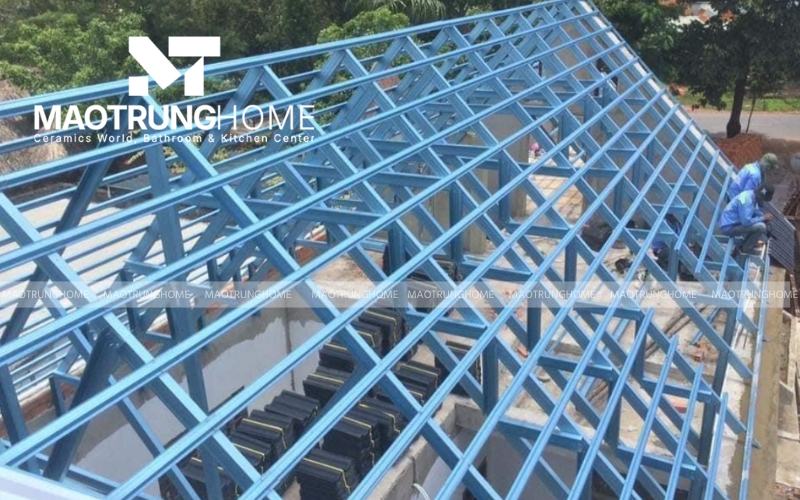Hệ thống kết cấu đồng bộ gồm khung chịu lực và lớp lợp bảo vệ 