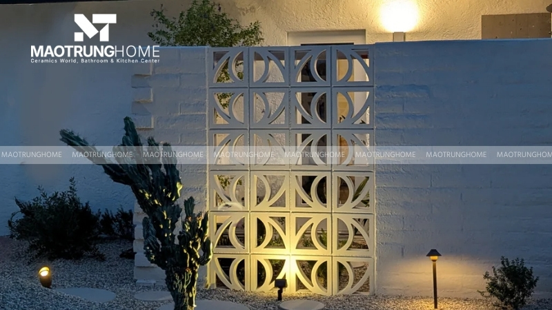 Kích thước gạch bông gió 30x30 cm thường dùng cho hàng rào biệt thự