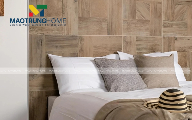 Gạch vân gỗ ốp tường mang lại nét đẹp truyền thống và bền bỉ