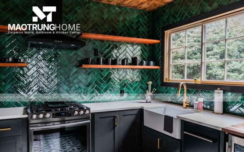 Gạch thẻ xanh rêu mang đậm phong cách Rustic mộc mạc cho bếp