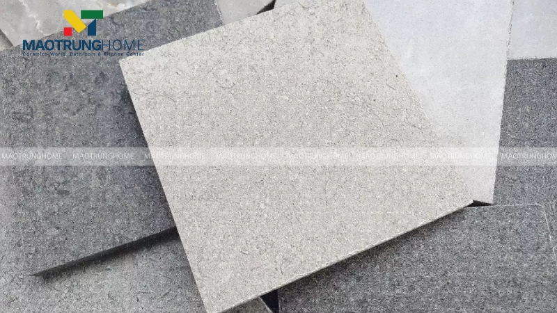 Gạch porcelain có độ hút nước rất thấp