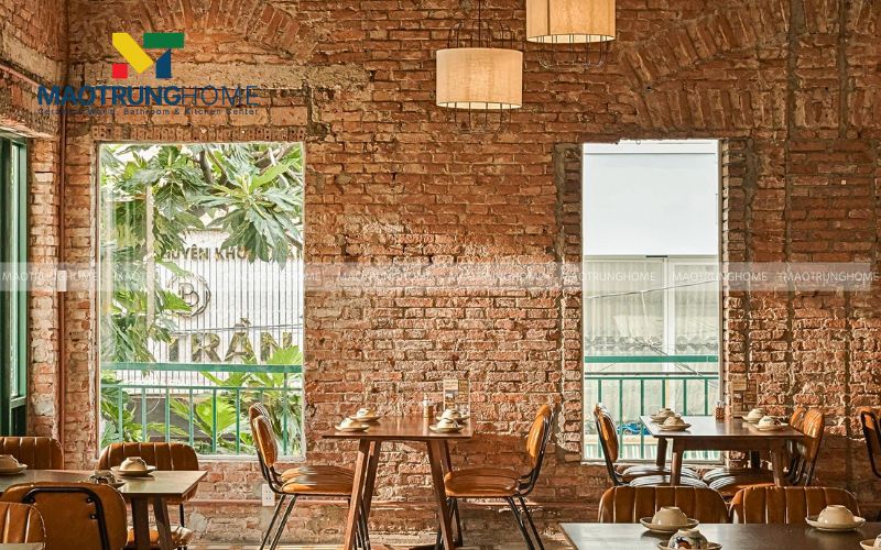 Sự linh hoạt của gạch thẻ nhỏ trong trang trí và chống thấm tường