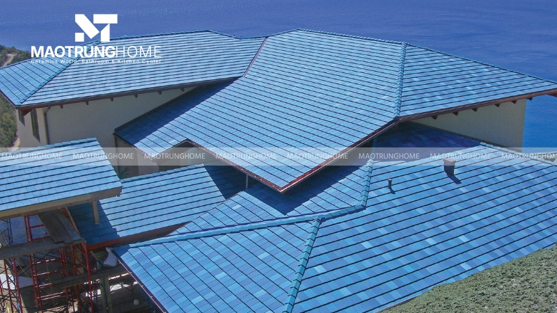 Mái ngói màu xanh dương mang đến giá trị thẩm mỹ thanh lịch và hiện đại