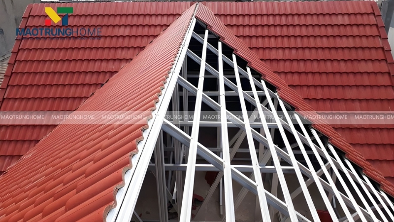 Mái ngói cần được kiểm tra định kỳ để sửa chữa