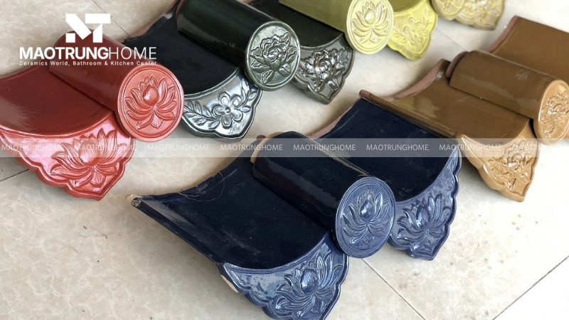 Ngói âm dương còn được gọi là ngói lưu ly.