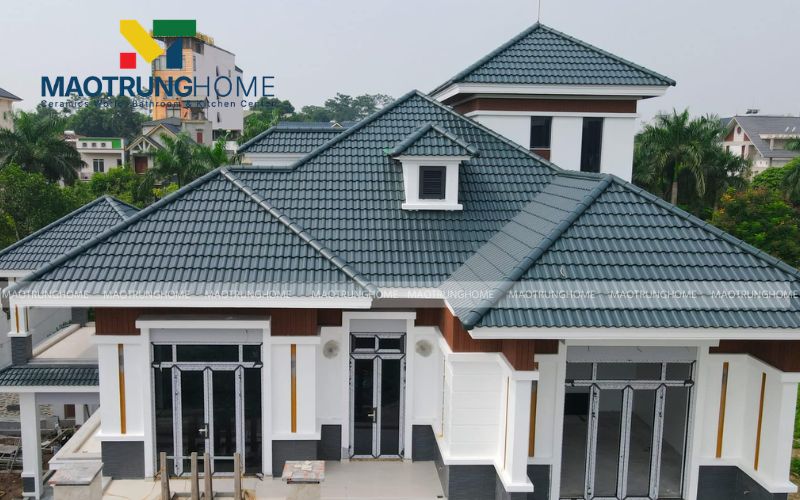 Màu sắc liên kết chặt chẽ với xương gốm qua quá trình nung nhiệt độ cao, hạn chế tình trạng bạc màu
