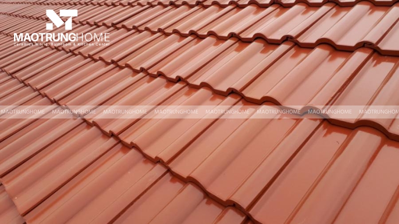 Độ dốc mái tối ưu nên đạt từ 30 - 45 độ để thoát nước tốt nhất