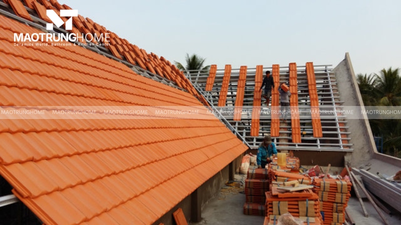 Kỹ thuật lợp ngói chính và chồng mí