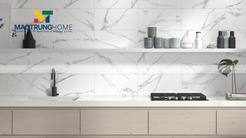 Với căn hộ chung cư nhỏ, nên chọn gạch kích thước 30x60cm hoặc 40x80cm