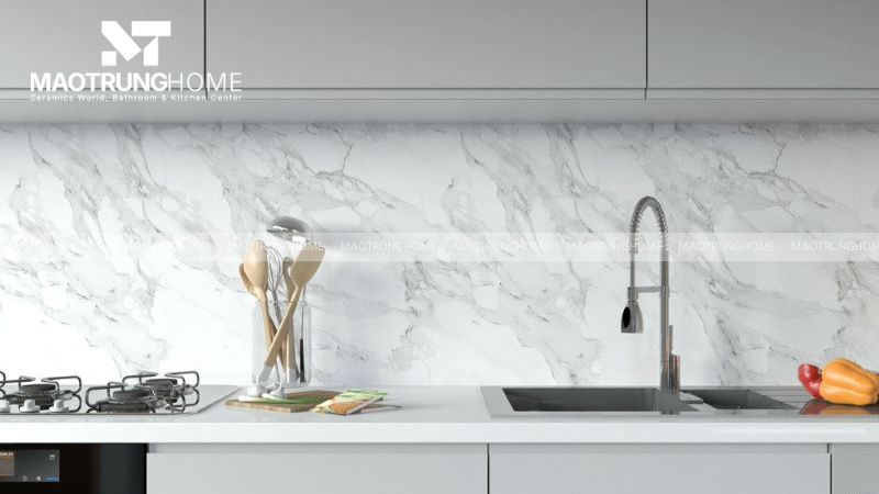Sử dụng gạch ốp bếp màu trắng