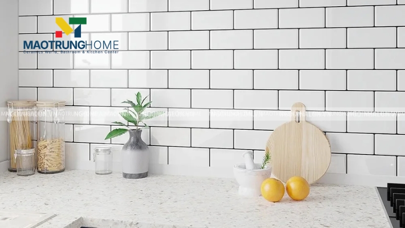 Kiểu ốp so le phong cách tàu điện ngầm mang lại vẻ đẹp hiện đại, trẻ trung