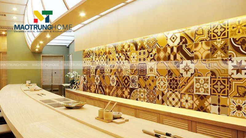Gạch bông nổi bật với các họa tiết đối xứng và sắc thái màu sắc đa dạng