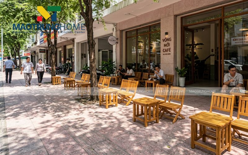 Sự gần gũi của gạch Terrazzo đỏ trong không gian đô thị thân thuộc.