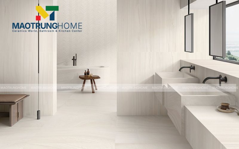 Mẫu gạch vân đá tự nhiên tông sáng mang lại vẻ đẹp tinh khôi cho phòng tắm.
