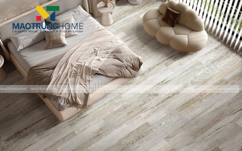 Thiết kế phòng ngủ yên bình với sàn gạch vân gỗ hiệu ứng tự nhiên như gỗ thật.