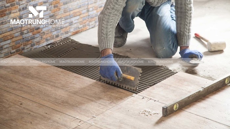 Đặt gạch và sử dụng ke cân bằng
