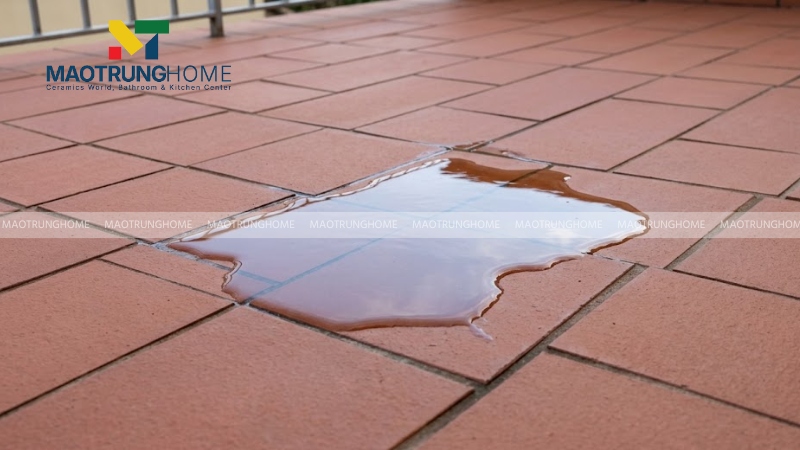 Khắc phục sàn đọng vũng nước do sai độ dốc
