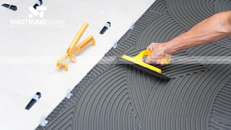 Sử dụng keo dán gạch chuyên dụng chống rung chấn