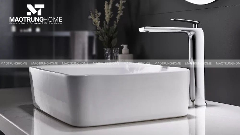 Các thiết bị bằng inox 304 hoặc đồng mạ chrome sẽ đảm bảo độ bền