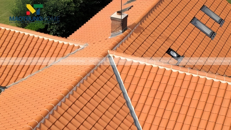 Ngói đất nung bền màu vĩnh cửu, phù hợp kiến trúc cổ điển