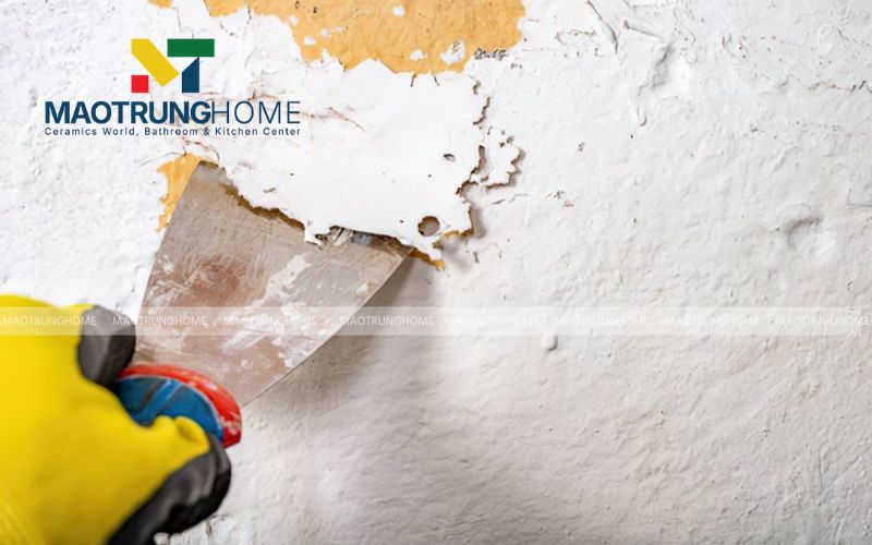 Kiểm tra và xử lý tường trước khi ốp gạch