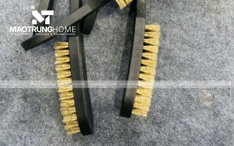 Chuẩn bị dụng cụ và đồ bảo hộ lao động