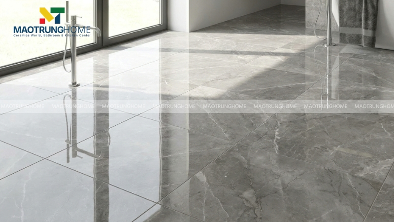 Đi tất vải trên sàn bóng kiếng làm giảm ma sát nghiêm trọng